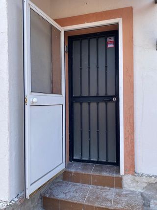 Puerta de aluminio 