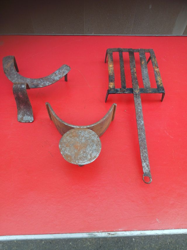 Antiguos hierros para chimenea