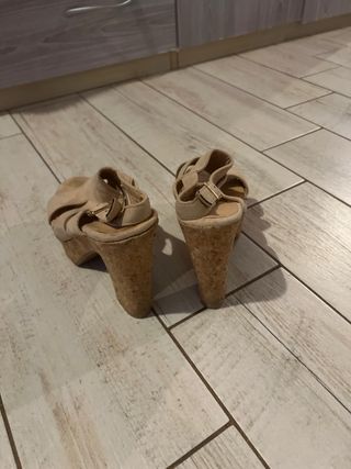 Sandali estivi beige e rosa