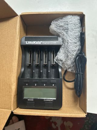 Litokala Lii-500: Cargador Baterías