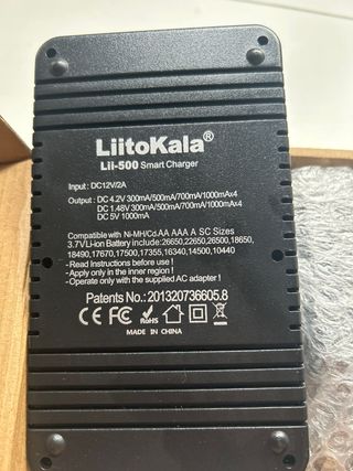 Litokala Lii-500: Cargador Baterías