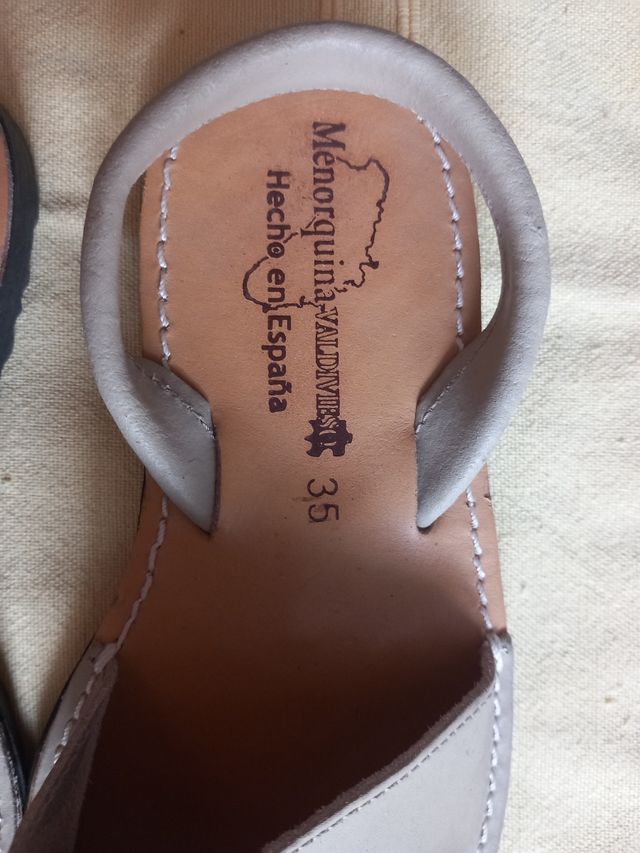 Menorquinas Valvidieso beige 35