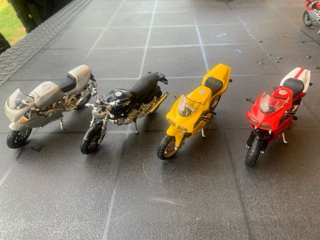 4 modelli Ducati