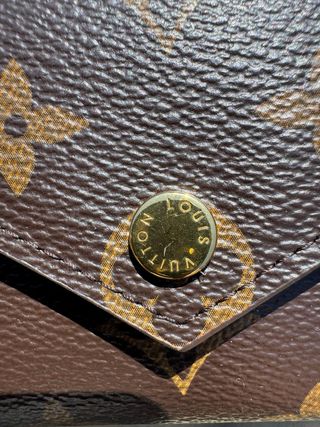 Louis Vuitton Victorine wallet