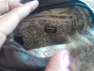 Bolso Guess - Marrón, Peludo, 15cm