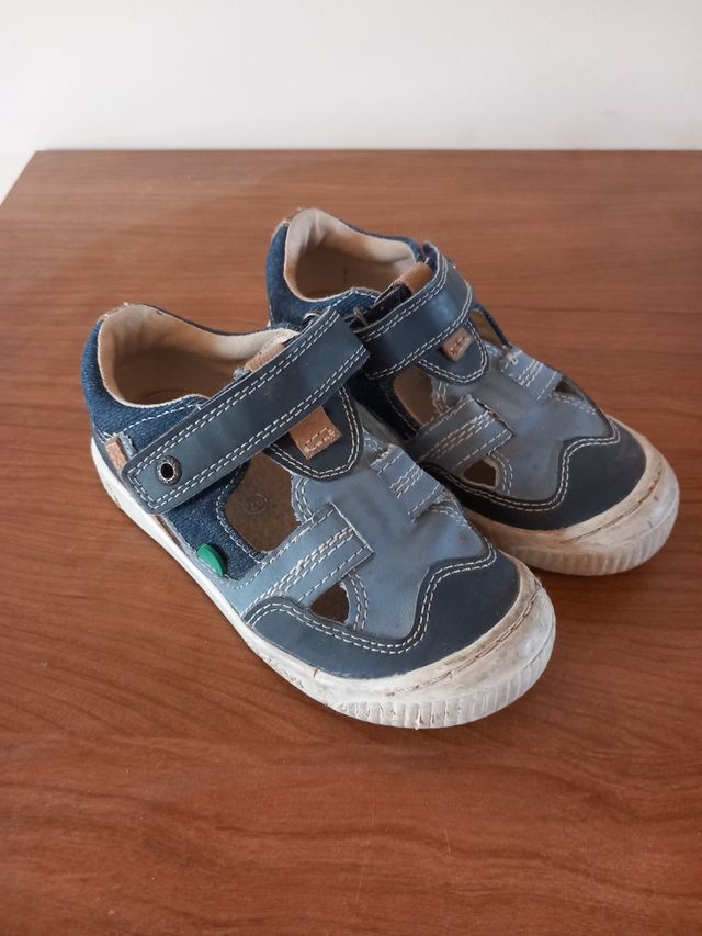 Sandalias Kickers niño talla 26