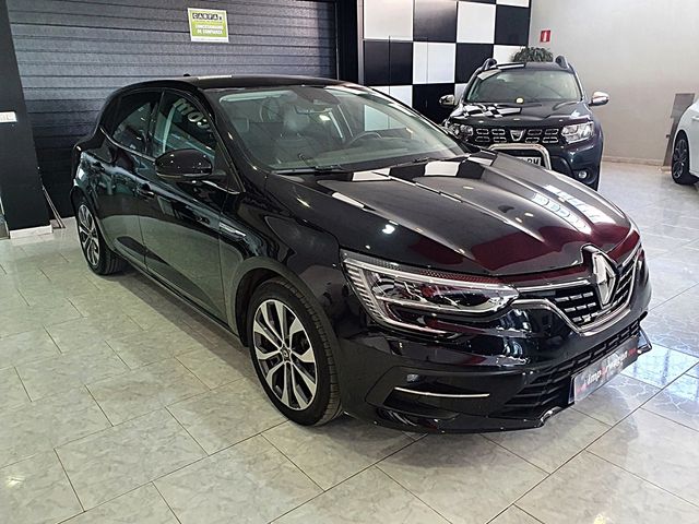 Renault Megane 140cv, carplay, 6 vel, navegador..
