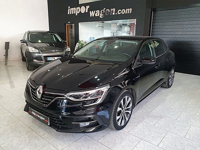 Renault Megane 140cv, carplay, 6 vel, navegador..