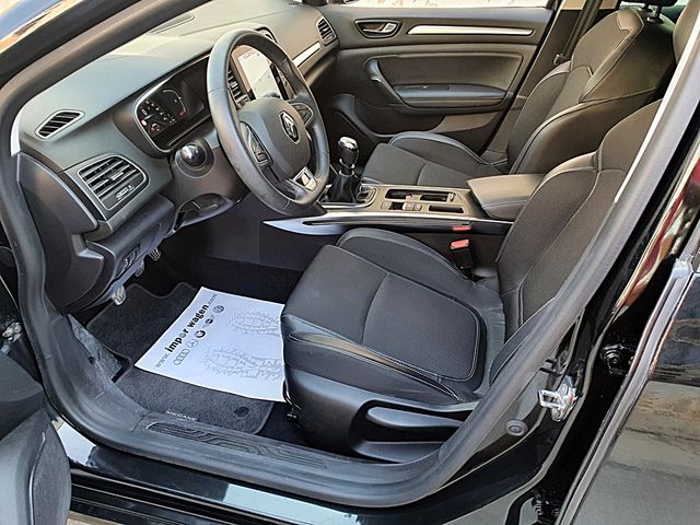 Renault Megane 140cv, carplay, 6 vel, navegador..