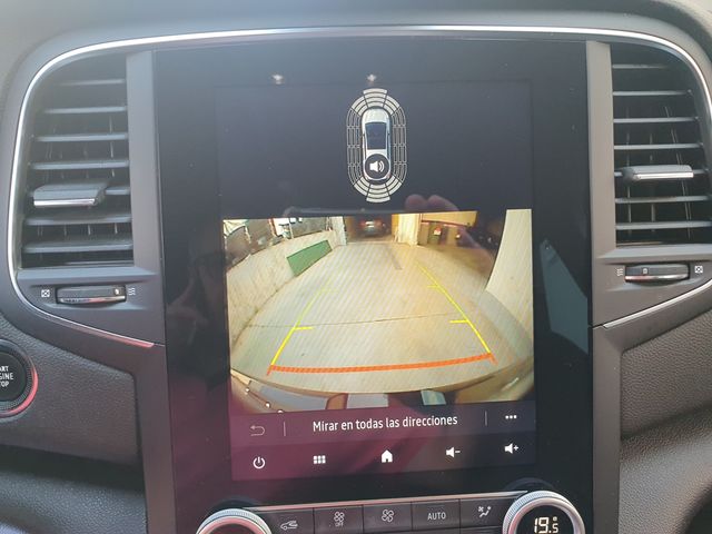 Renault Megane 140cv, carplay, 6 vel, navegador..
