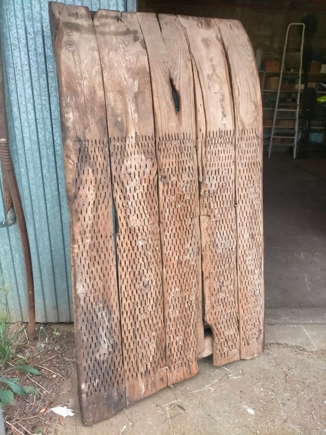 Trillo antiguo de madera