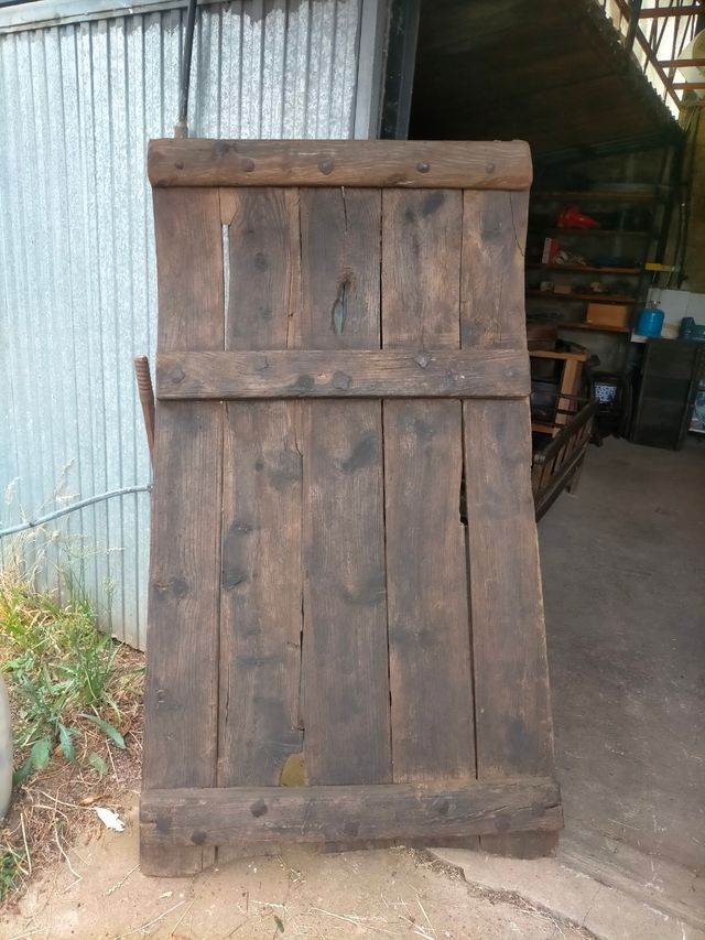 Trillo antiguo de madera