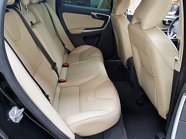 Volvo XC60 D4, 190cv, autom, piel beige, navegador