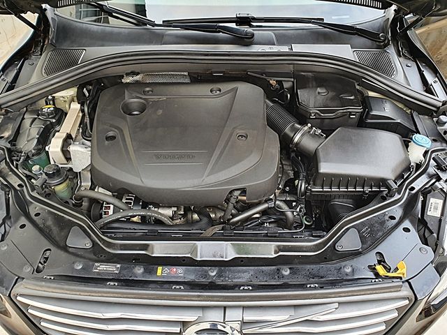 Volvo XC60 D4, 190cv, autom, piel beige, navegador