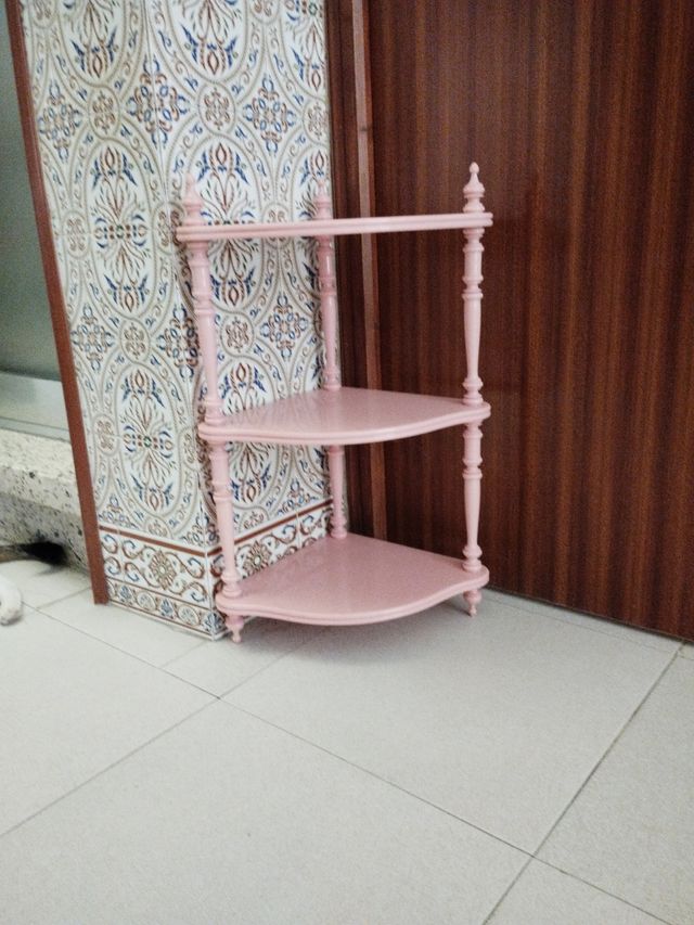 Estantería esquina rosa - 2 baldas