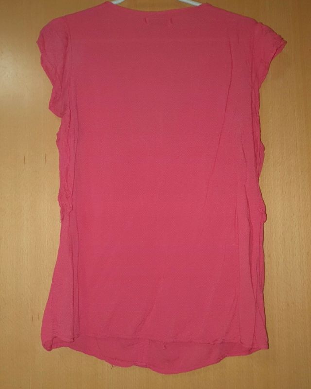 Blusa sin mangas cuello pico coral / fucsia tS