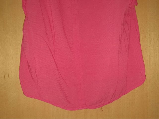 Blusa sin mangas cuello pico coral / fucsia tS