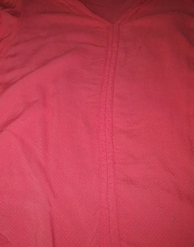 Blusa sin mangas cuello pico coral / fucsia tS