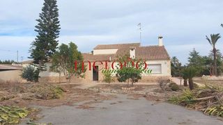 Chalet en venta en Algorós - El Derramador en Elche