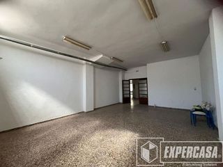Local comercial en venta en Benifaió