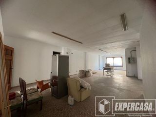 Local comercial en venta en Benifaió