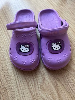 Chanclas Hello Kitty niña talla 28/29
