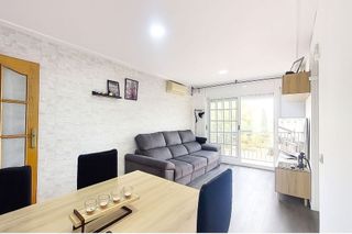 Piso en venta en Centre - Eixample – Can Llobet – Can Serra en Barbera del Vallès