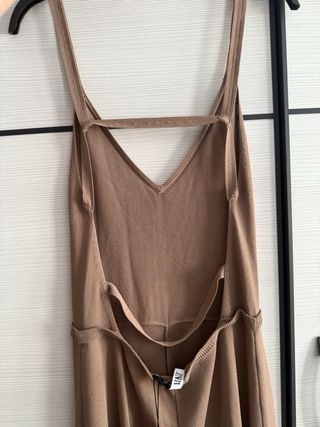 Vestido marrón punto espalda abierta