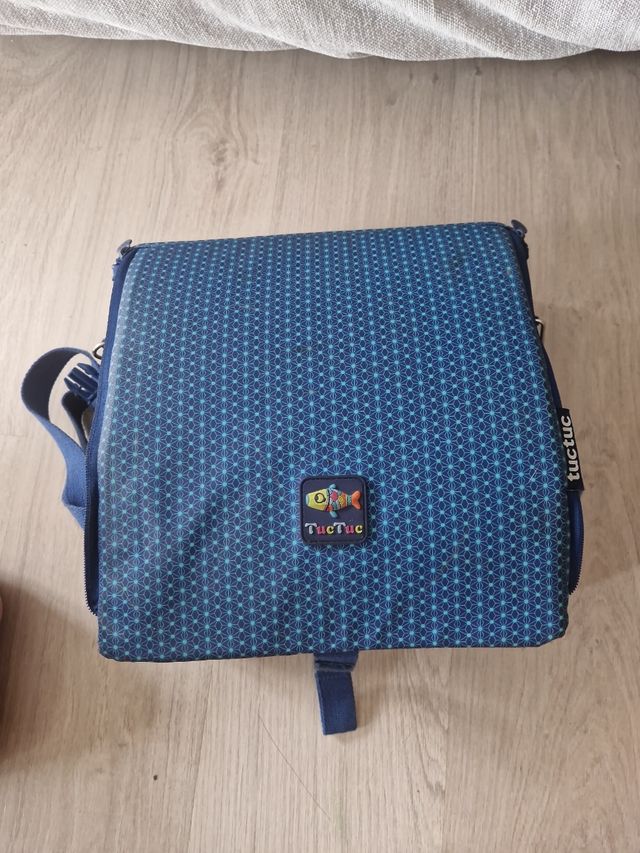 Trona portátil bebé azul de la marca Tuc Tuc