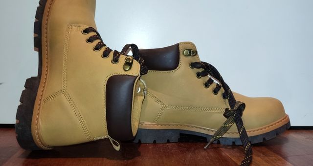 Botas niño talla 34 - Marrón. SOLO ENVÍOS.