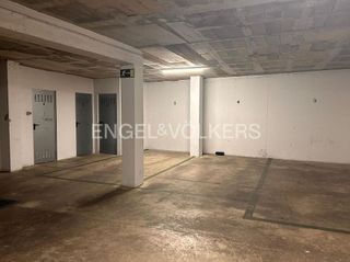 Garaje en venta en Arenal - La Pólvora en Dos Hermanas