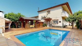 Chalet en venta en Ca n’Esteper – Can Gorgs – Can Gorgs II en Barbera del Vallès