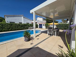 Chalet en venta en Empuriabrava en Castelló d´Empúries
