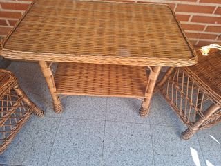 Conjunto mimbre mesa + 2 taburetes