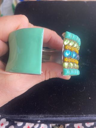 Pulseras tipo esclava