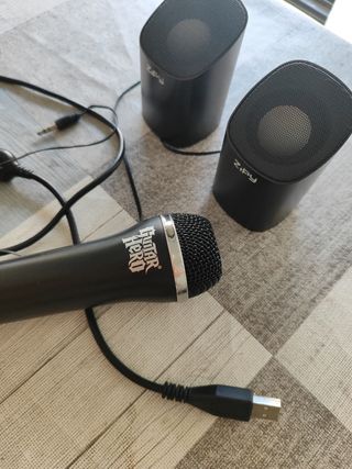 Micro Guitar Hero + Altavoces Zipy