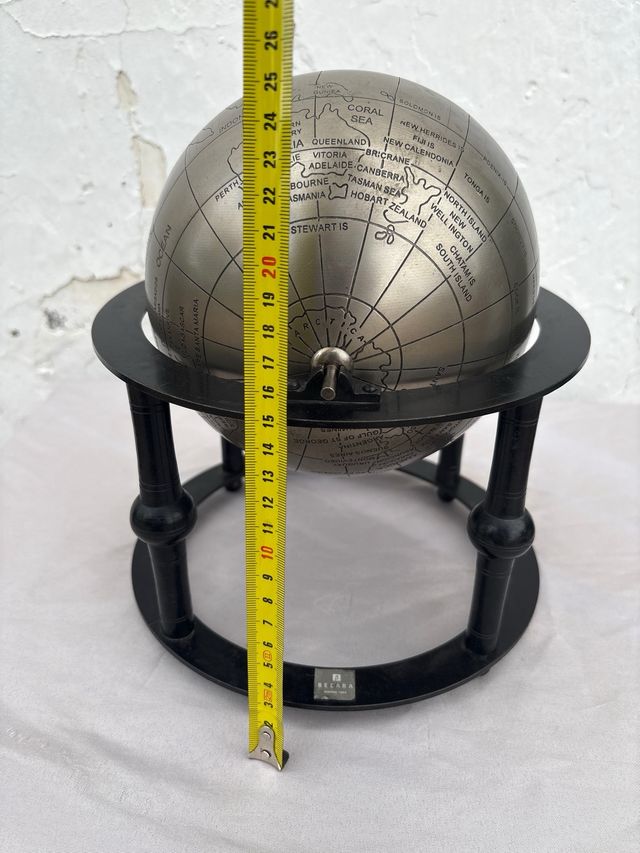 Globo terráqueo vintage BECARA 1964
