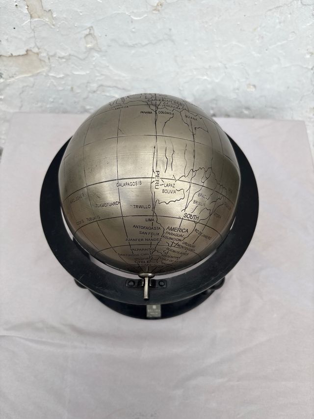 Globo terráqueo vintage BECARA 1964