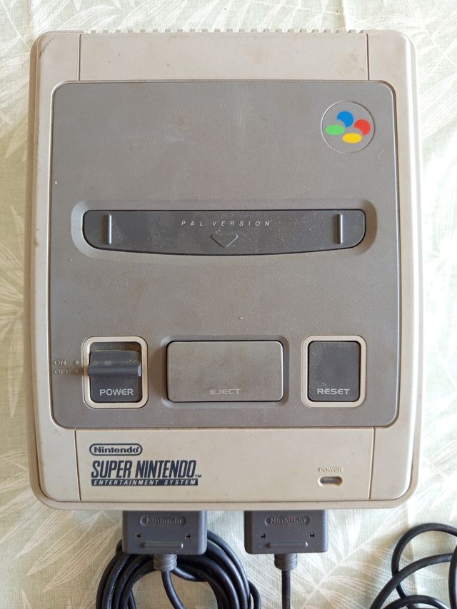 Super Nintendo (SNES) PAL - Consola