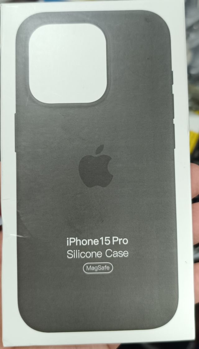 Funda iPhone 15 Pro Silicona MagSafe