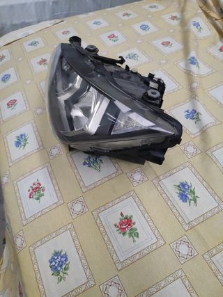 Faro Izquierdo Seat Ibiza 5