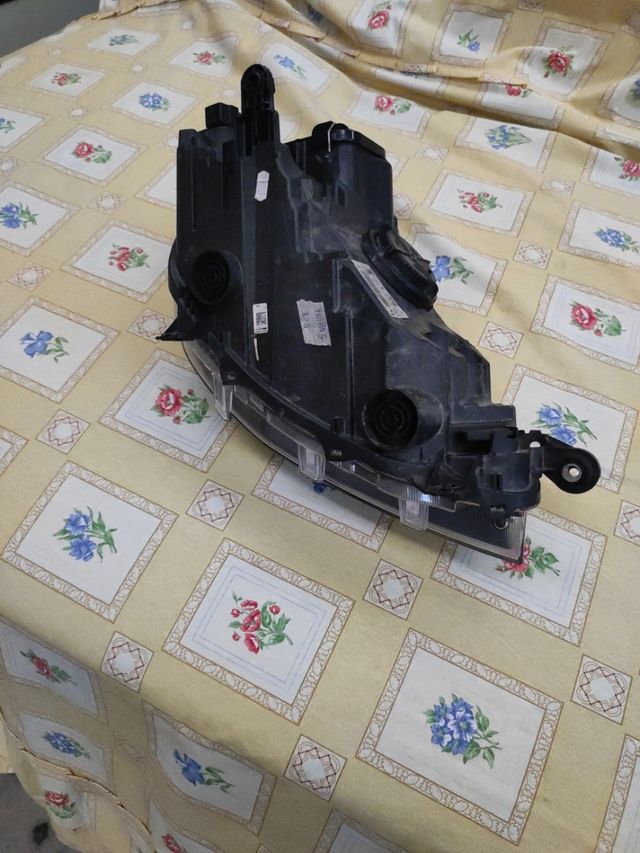 Faro Izquierdo Seat Ibiza 5