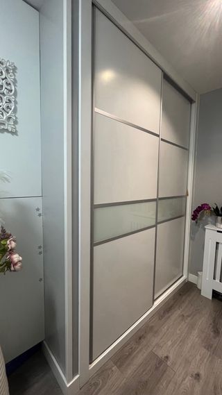 solo 2 puertas correderas madera y cristal blan