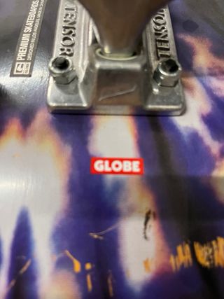 Skate Globe morado
