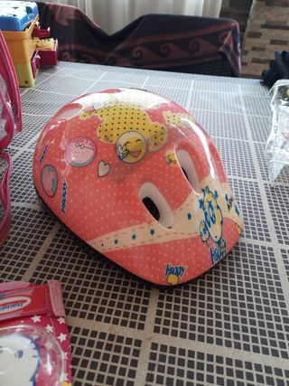 Patines Hello Kitty + casco y rodilleras