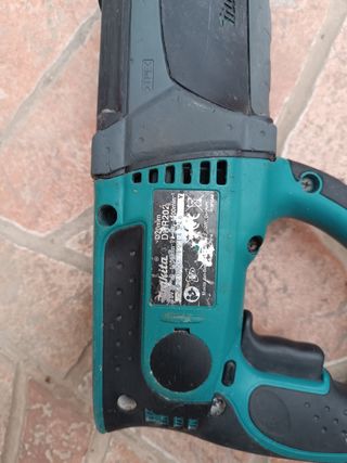 TALADRO PERCUTOR MAKITA DHR202