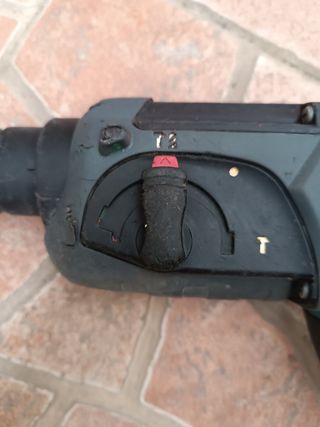 TALADRO PERCUTOR MAKITA DHR202
