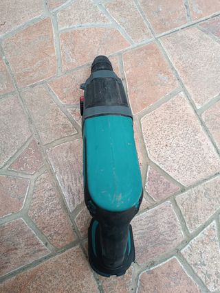 TALADRO PERCUTOR MAKITA DHR202
