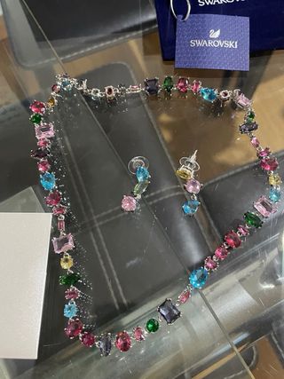 Collar y pendientes Swarovski multicolor
