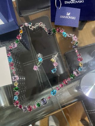 Collar y pendientes Swarovski multicolor